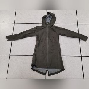 Ladies long rain or Windbreaker style coat Size Small